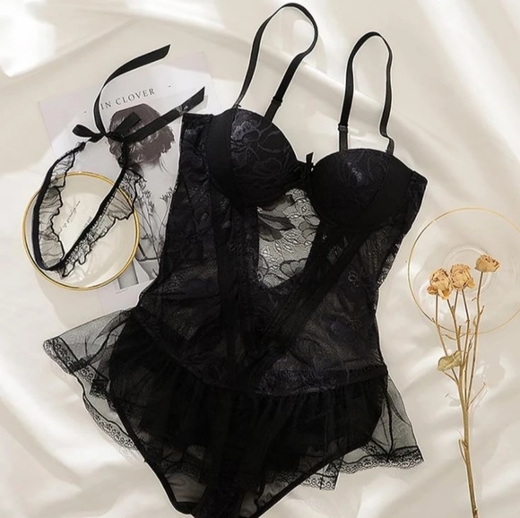 NWT Ann's Black Bustier - Picture 2 of 13